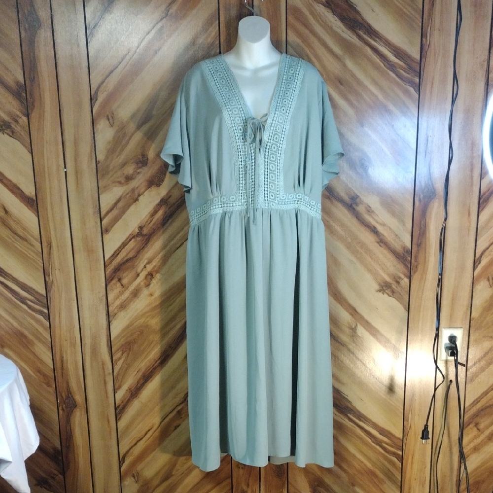 Hanna Nikole Maxi Dress Plus-size Women,V-neck With Embroidery Or Lace Size 24 W